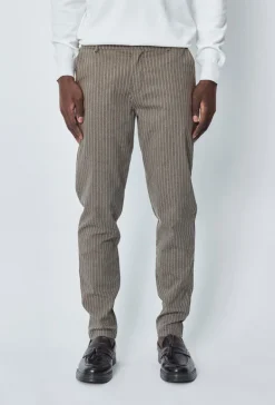Pantalon chino à rayures