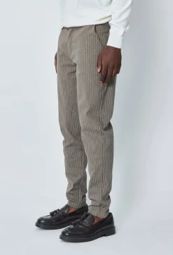 Pantalon chino à rayures