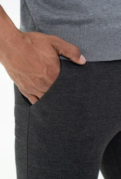 Pantalon chino classique uni