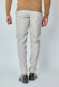 Pantalon chino classique uni