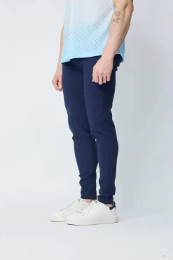 Pantalon chino classique uni