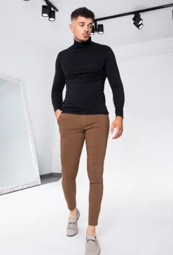 Pantalon chino tendance uni