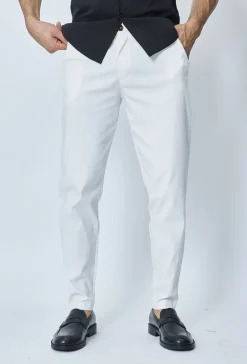 Pantalon chino tendance uni
