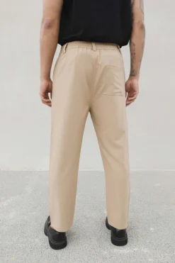 Pantalon élégant à coupe ajustée
