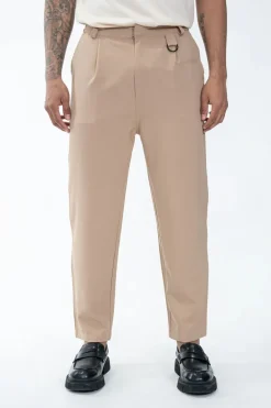 Pantalon élégant à coupe ajustée