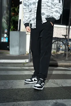 Pantalon uni classique