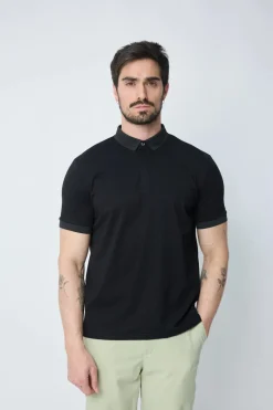 Polos unis