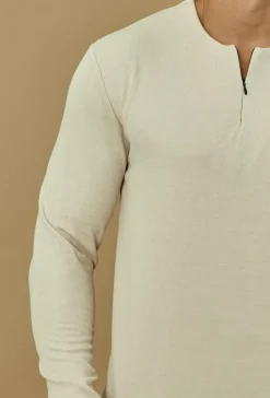 Pull léger à col zippé