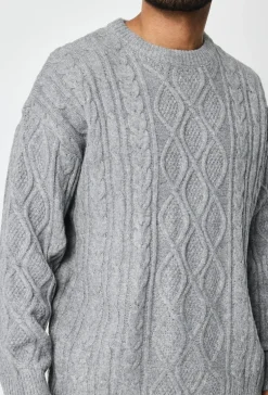 Pull tréssé à col rond