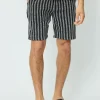 Short à rayures