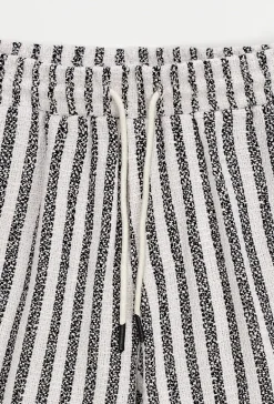 Short à rayures