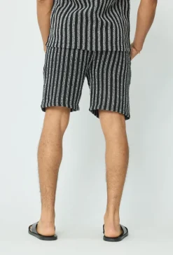 Short à rayures