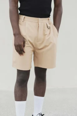 Short chic mi-longueur