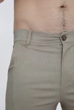 Short chino