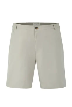 Short chino classique à coupe ajustée