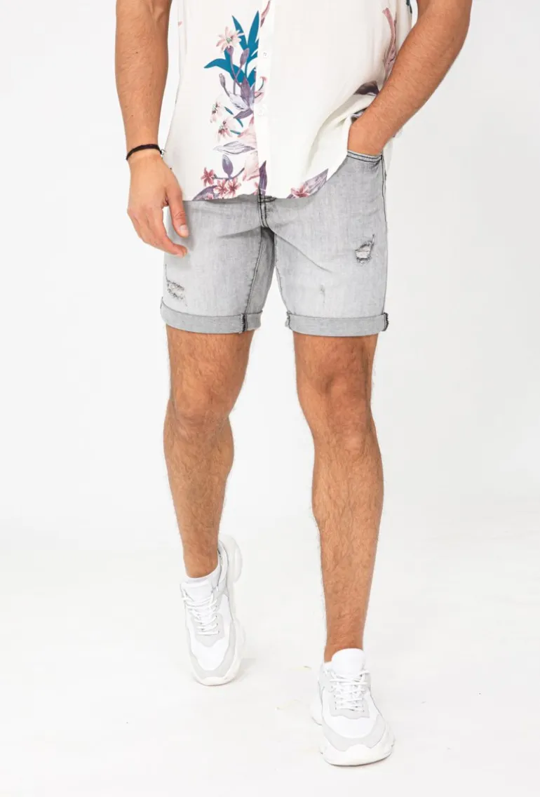 Short jean déchiré