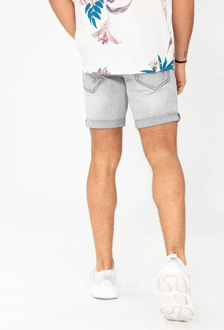 Short jean déchiré