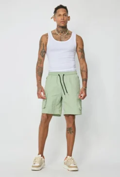 Short uni avec taille élastique