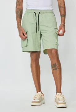 Short uni avec taille élastique