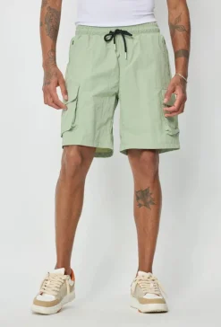 Short uni avec taille élastique