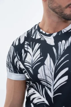 T-shirt à motif fleuri