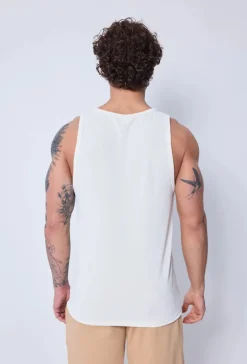 T-shirt débardeur côtelé slim qui épouse la silouette et met le coprs en valeur