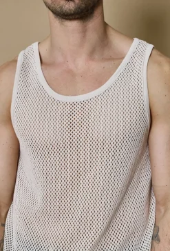 T-shirt uni sans manches trouée courtes