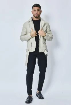 Veste avec ceinture