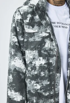 Veste coupe-vent camouflage à capuche