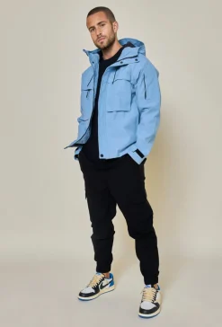 Veste courte à capuche réglable avec ficelle