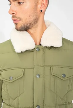 Veste matelassée avec col mouton
